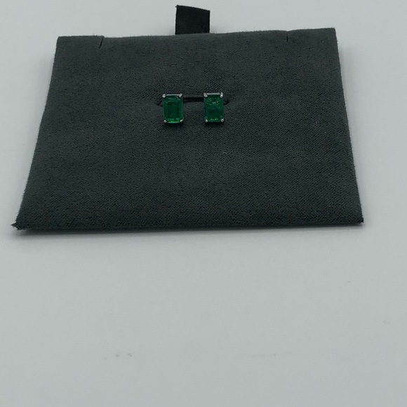 1ct Emerald Earrings - Picture 10 of 13